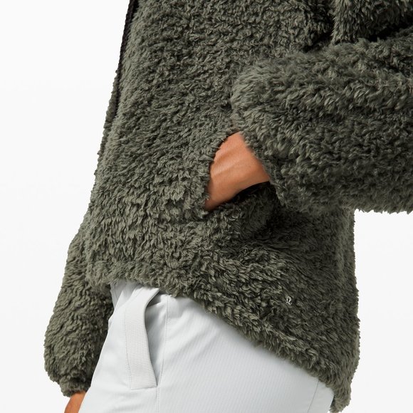 LULULEMON Warm Restore Sherpa Pullover In Green - Picture 3 of 3